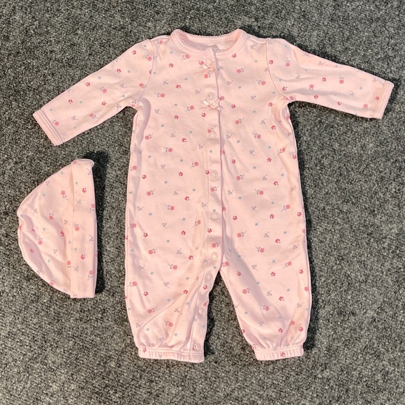 *BABY Girl’s Child of Mine by Carter’s Bodysuit & Beanie Sz 0-3 Months - Picture 3 of 8